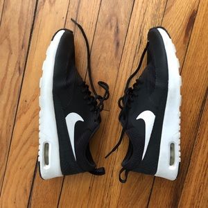 **SOLD** Nike Sneakers